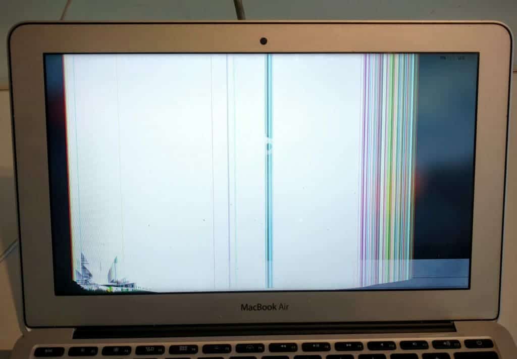 MacBook Air 11 with Damaged LCD Screen - Mac Screen Repair